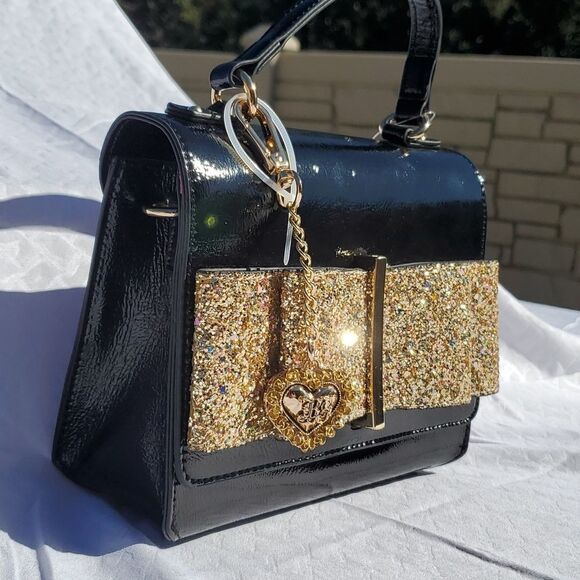 🎄NWT OH MY BOY BETSEY JOHNSON CROSSBODY🎄 - Picture 2 of 10